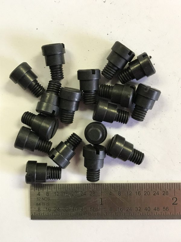 Mossberg .22 safety screw #435-R137