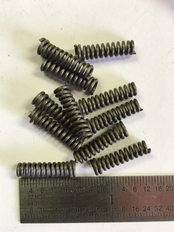 Mossberg .22 trigger pull adjusting spring #435-R160