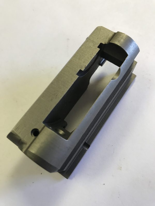 Browning A5 breech block 20 ga magnum, must be fitted #B1111035