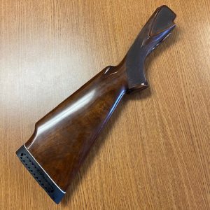 Winchester 101 buttstock assembly with recoil pad, monte carlo trap, pigeon grade,12 gauge, has some shelf wear, #873101
