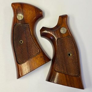 S&W L frame target grip w/screw, checkered rosewood, 1980's great condition #JR5