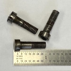 Dutch Beaumont '71 -'78 bolt handle cover screw #710-4