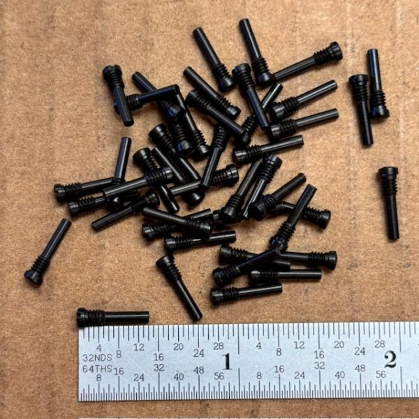 Stevens Visible Loader extractor screw #210-8