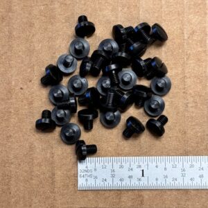 Remington 8 81 bar sight (rear sight) screw, #141-72
