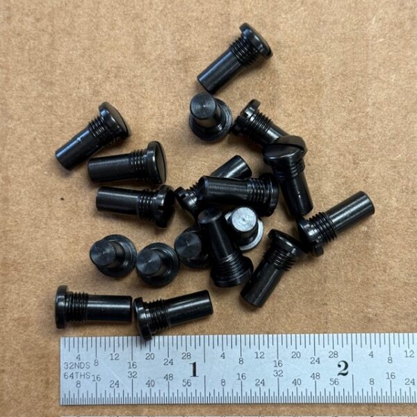 Remington 8-81 bolt carrier latch screw, #141-110