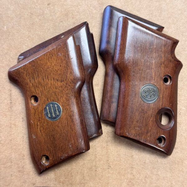 Beretta 21A grips - walnut (1 pair), #1026-M21WGRIP