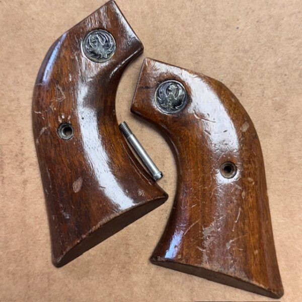 Ruger Old Model Single Six walnut grips with screw - silver eagle - 1972 and on, #189-XR10L&R-9