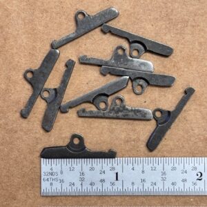 Remington 572 extractor - left, #1054-19816