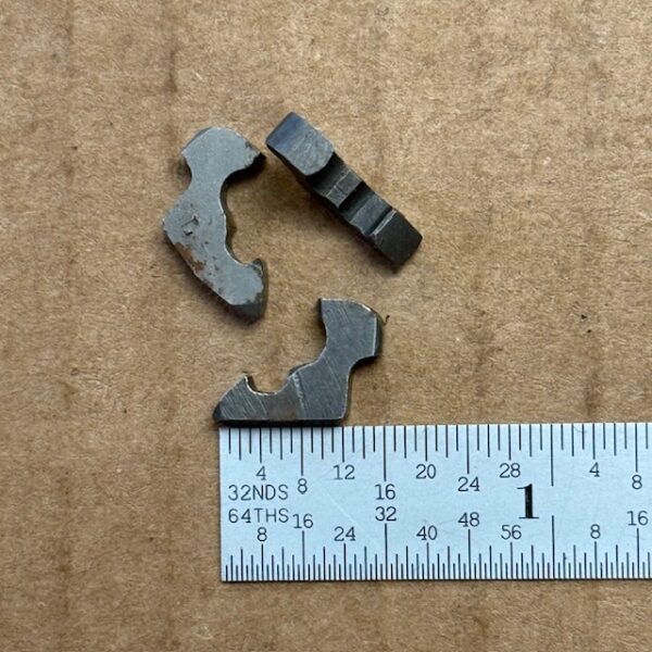 Remington 870 extractor - for LEFT-HAND shotgun, #1066-14681
