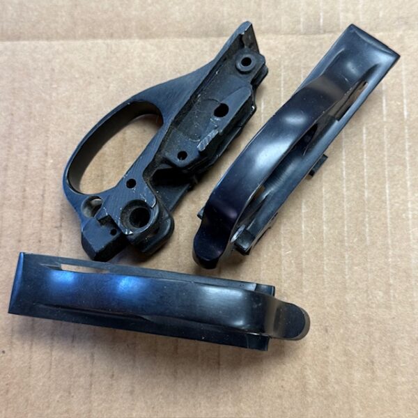Remington 870 trigger plate only - 12 - 16 - 20 gauge good condition, #1066-25035U-A