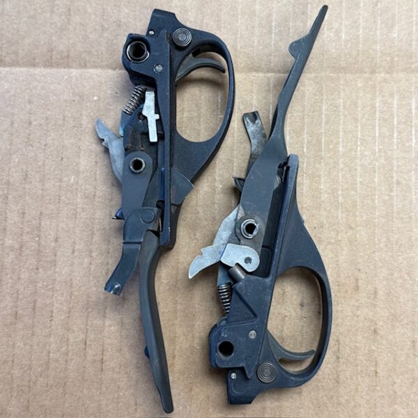 Remington 870 trigger plate assembly 12 & 20 gauge - left-hand - matte blue, #1066-22986-M