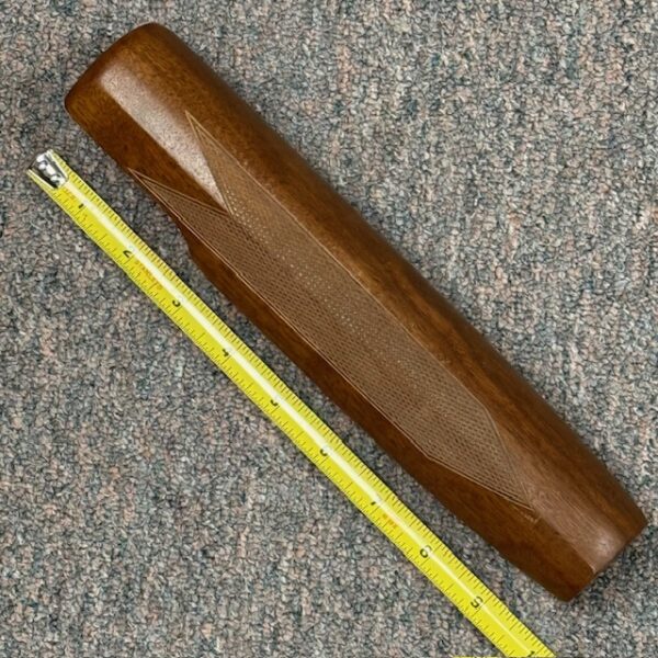 Remington 870 forend 12 gauge checkered walnut made by Sile, #1066-20088-SILE very minor shelf wear