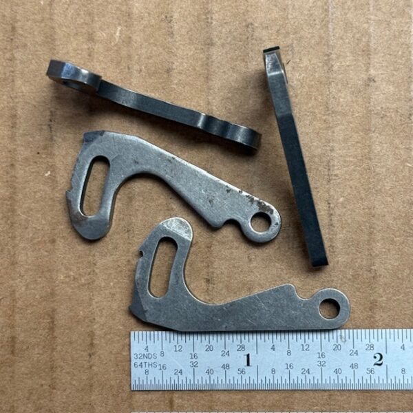 Remington 1100 hammer 20LT-28-410 - point at front top surface, #1068-91633-1