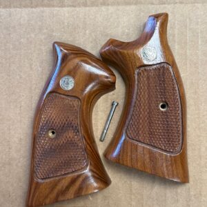 S&W K frame target grip w/screw - checkered Goncalo Alves - near new, #JRK