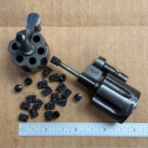 Colt Pocket Revolver ejector rod head, #20-25 for early "C" .22 & .32 frames made 1901 & 1903 - 1926-1941, won't fit later "D" .38 frame guns - LocTite suggested (cylinder not included)