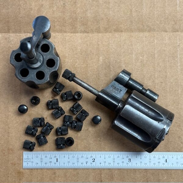Colt Pocket Revolver ejector rod head, #20-25 for early "C" .32 frames made 1926-1941, won't fit later "D" .38 frame guns - LocTite suggested (cylinder not included)