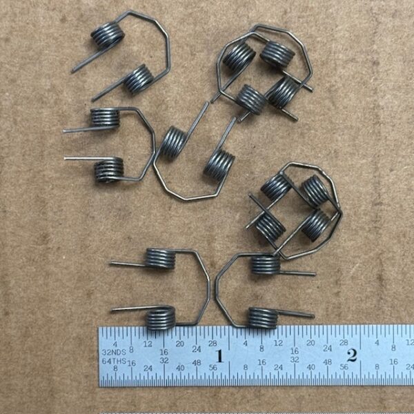 Remington 582-592M carrier spring, #912-14018