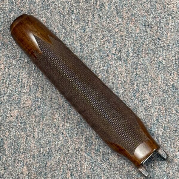 Remington 7400 forend - cut checkered walnut, #1055-94396 very minor shelf wear