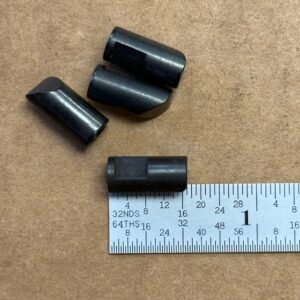 Winchester 70 pre-1964 magazine cover catch, #402-9570