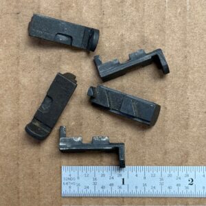U.S. M1 Carbine magazine catch new style with rectangle cutout, #309-40-NS-2