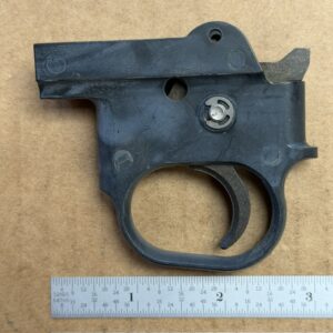 Mossberg 800 trigger housing assembly, #565-2190U inside parts look new
