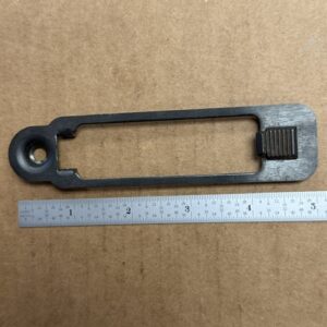 Mossberg 800-900 magazine stock plate assembly with alatch, #565-2203U